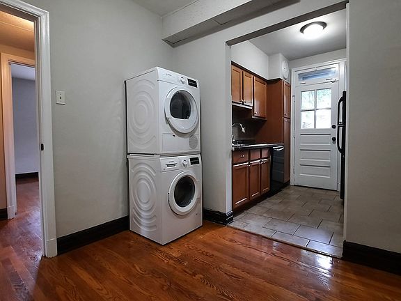 3rd image of 1020 Sanford Ave #9e921af5a