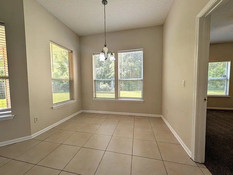 5190 Johnson Lake Ct — Photo 6