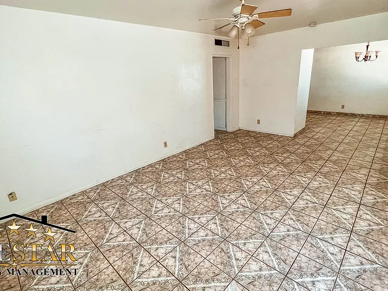 4519 Gordon St — Photo 3