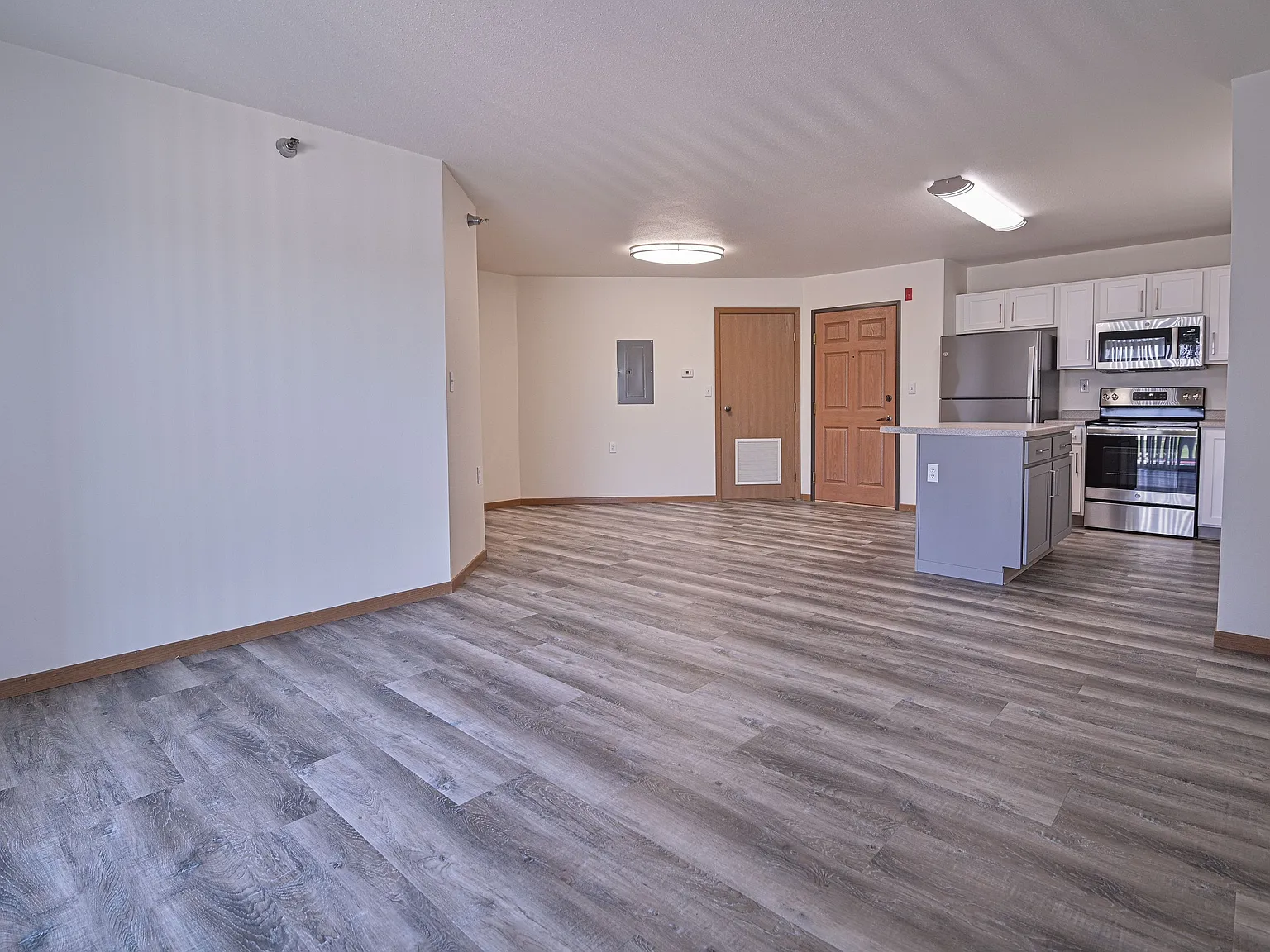 West Ridge Apartments — Photo 3