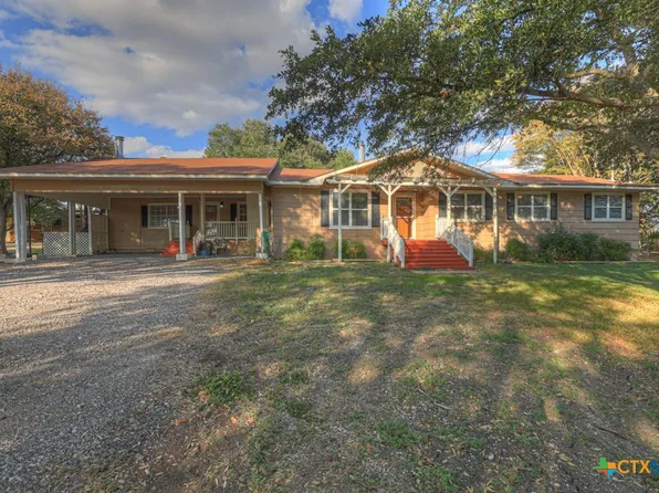311 Weiss Rd, New Braunfels, TX 78130