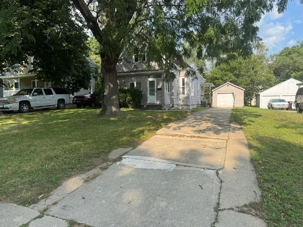 1712 N Broadway St, Peoria, IL 61604