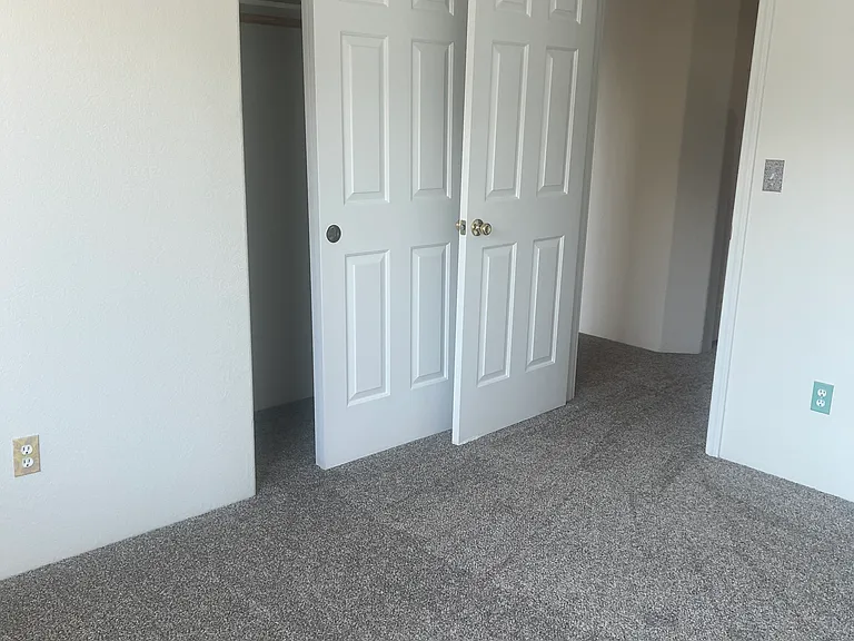 1460 Oxford Park Dr — Photo 15