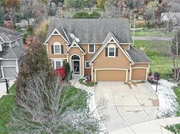 16224 Birch St, Overland Park, KS 66085