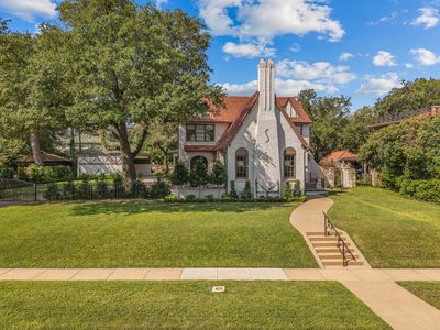 2336 Medford Ct E, Fort Worth, TX, 76109