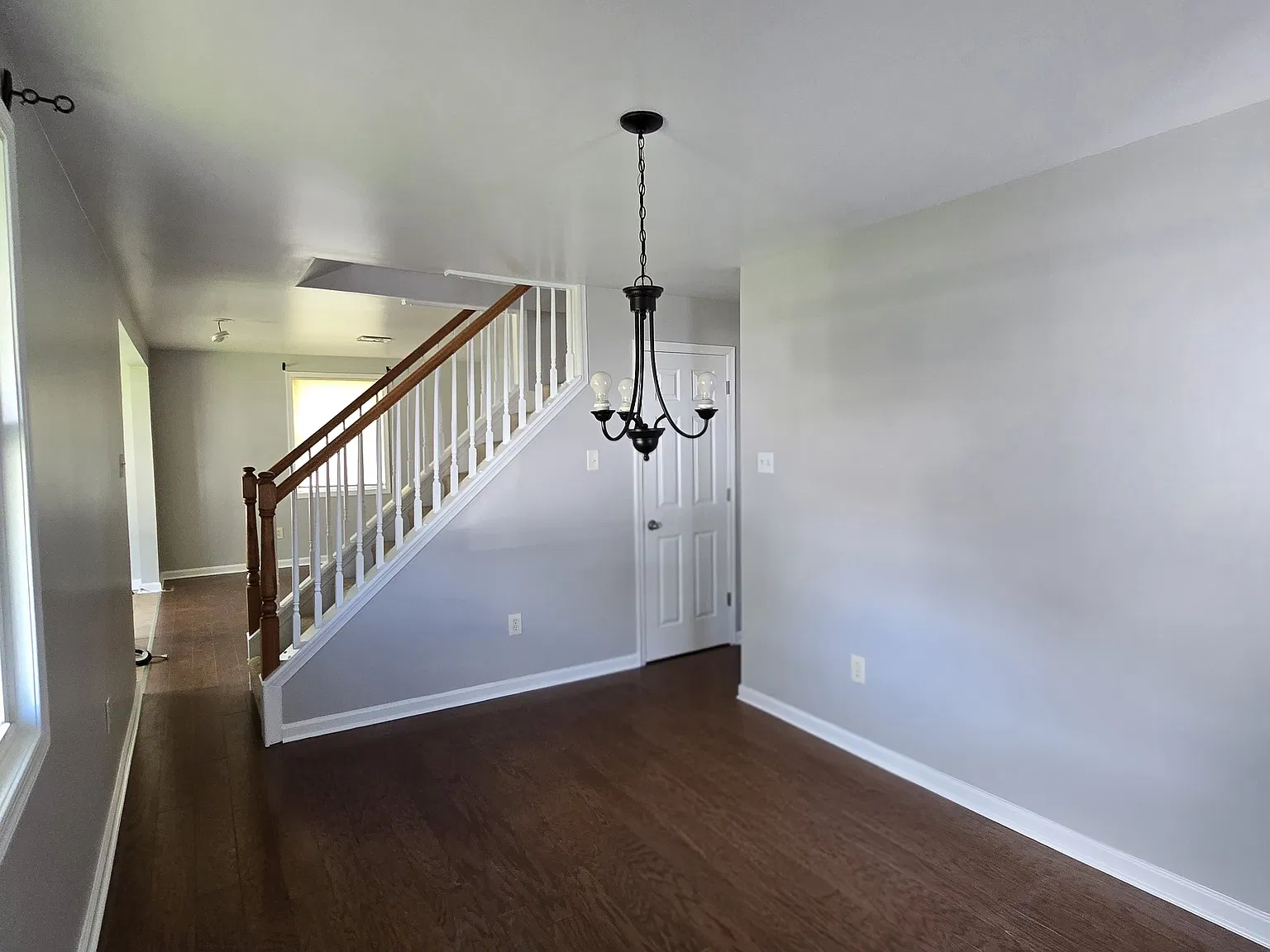 3 bed, 1.5 bath, 1227 sqft, $2,500 — Photo 3