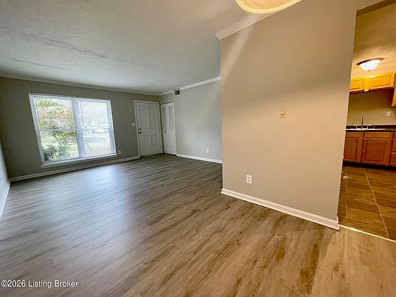 3rd image of 3308 Conway Ct