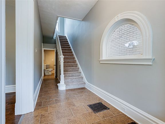 3rd image of 213 W Burgess St