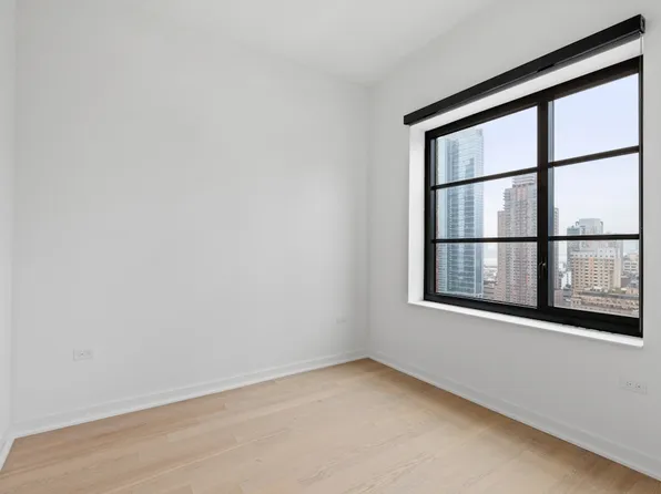 515 West 38th Street image 10 of 27