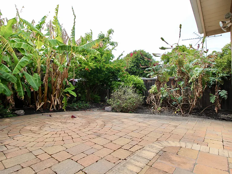 15539 Vassar Ave — Photo 23