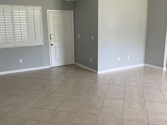 5th image of 872 Taluga Ave SE