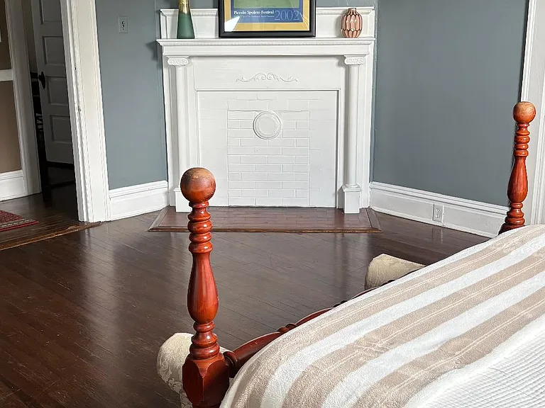 Master bedroom 5
