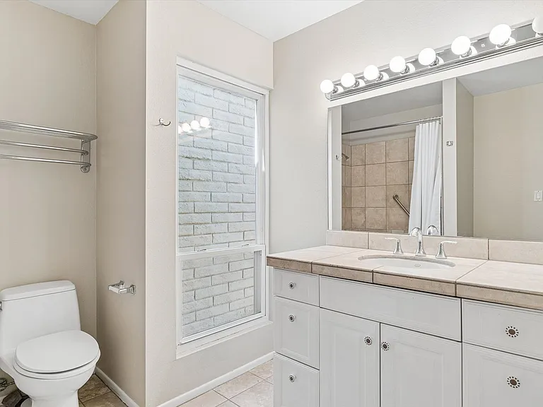5208 N 78th Way — Photo 21