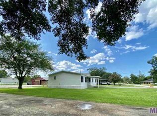 9455 Delatte Rd, Gonzales, LA 70737