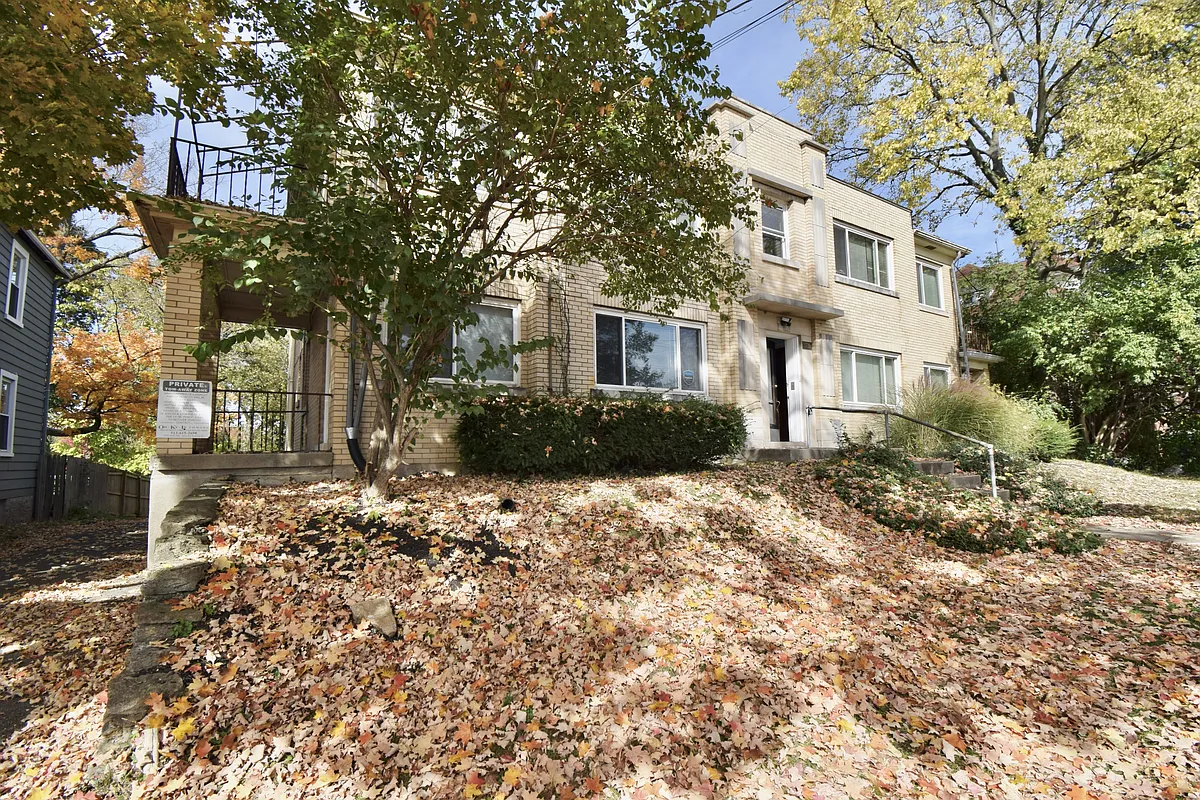Building Photo - 5739 Montgomery Rd #3