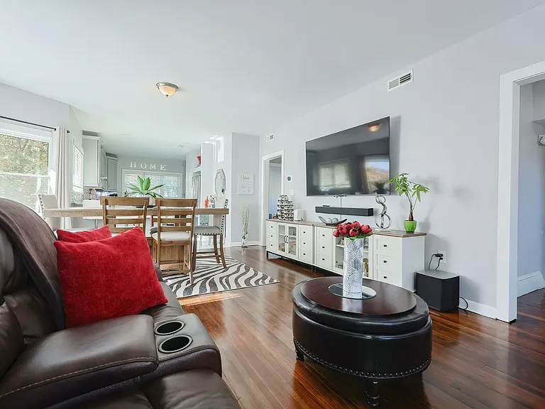41 Liberty Hill Ave #2 — Photo 15