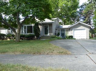 1002 Webster Ave, Wheaton, IL 60187