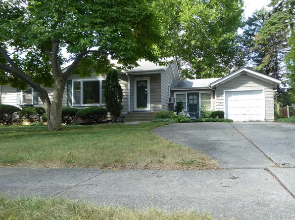 1002 Webster Ave, Wheaton, IL 60187