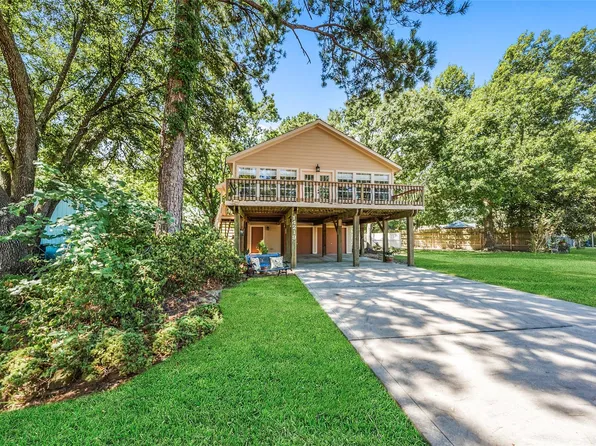 14219 Shadow Bay Dr #J, Willis, TX 77318