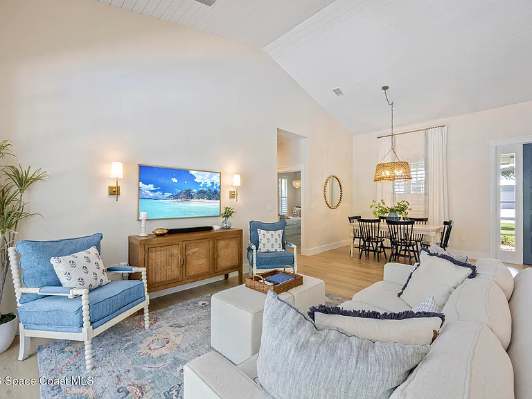 6774 Angeles Rd — Photo 14