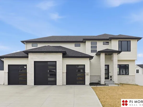 11908 S 110th St, Papillion, NE 68046