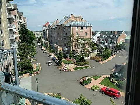 101 Shearwater Ct E #42 — Photo 5