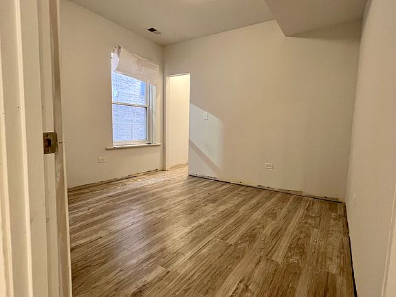 5th image of 7539 S Essex Ave #1