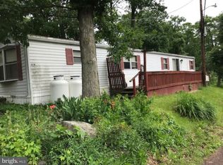 435 Roeder Ln, Sellersville, PA 18960
