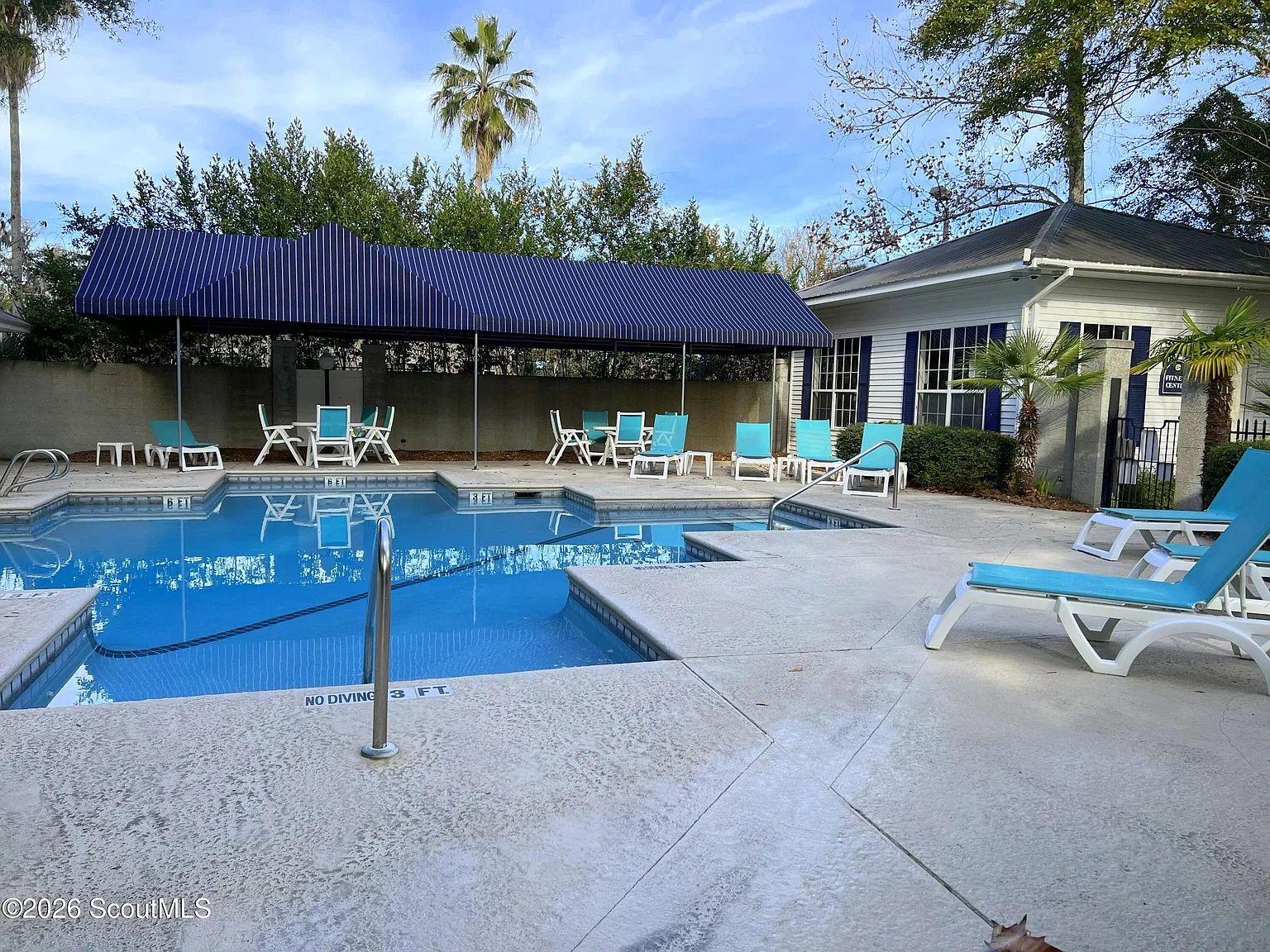 2 bed, 2.5 bath, 1120 sqft, $2,200 — Photo 2