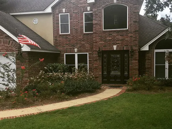 3706 Point Clear Dr, Ocean Springs, MS 39564