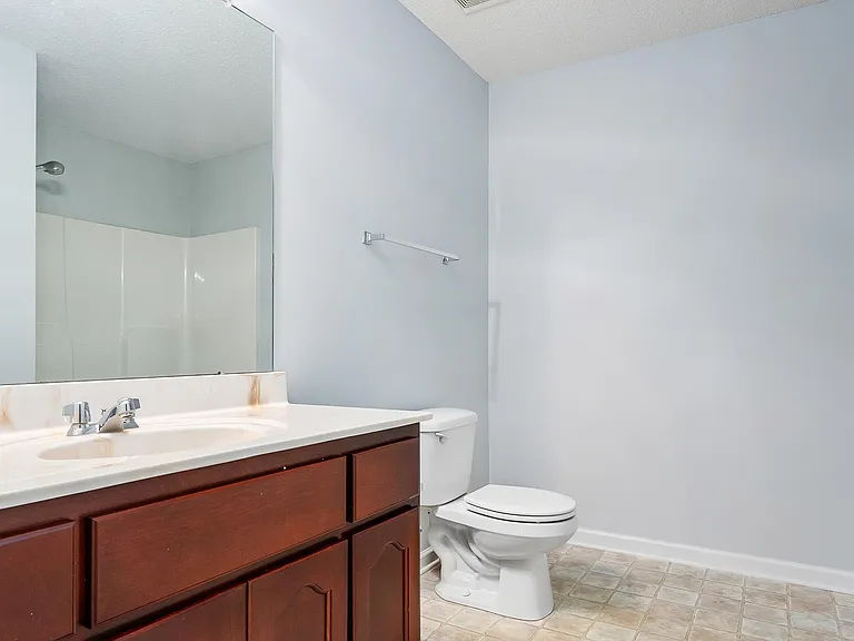 117 Vancouver Rd — Photo 36