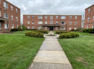 518 Northfield Rd #204, Bedford, OH 44146