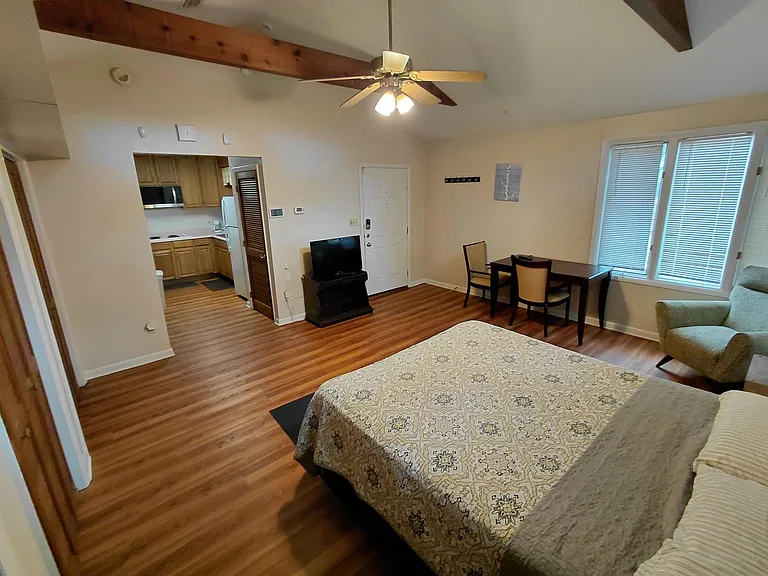 2306 Escambia Dr #B — Photo 6
