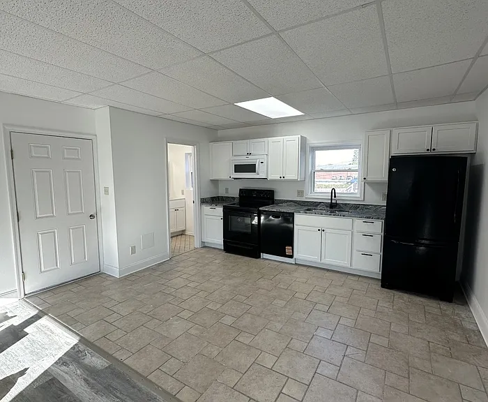 113 E Middle St #3 — Photo 2