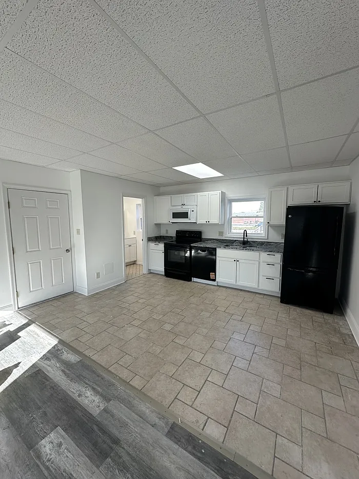 Building Photo - 113 E Middle St #3
