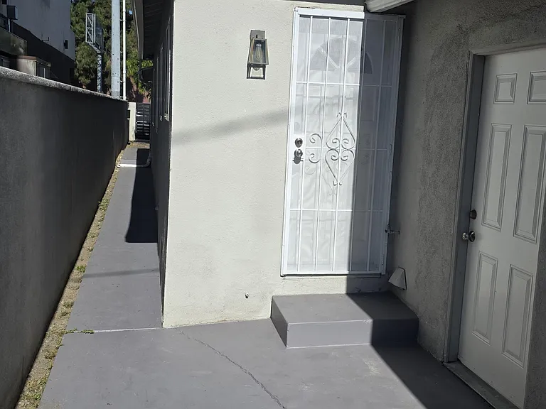 4972 Sepulveda Blvd — Photo 15