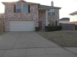 8809 Blue Sky Ln, Denton, TX 76210