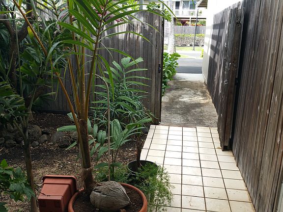 Walkway facing street