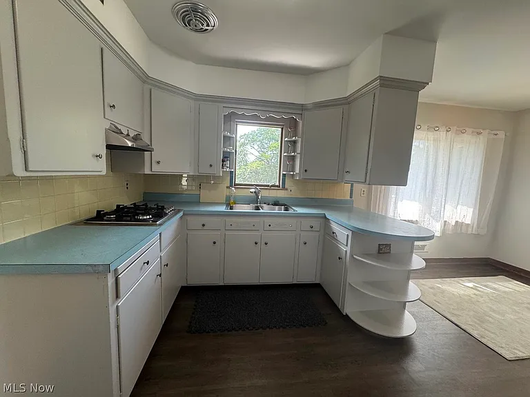 7726 York Rd — Photo 12