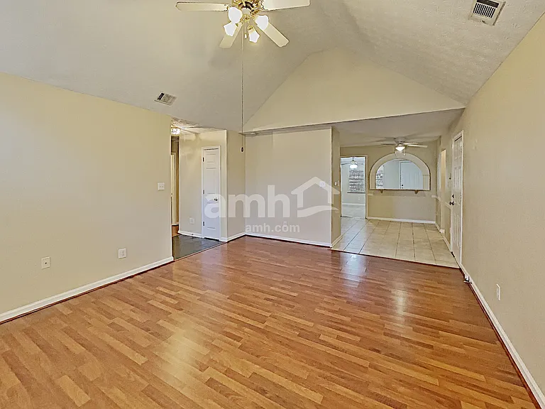 104 Ivy Springs Dr — Photo 7
