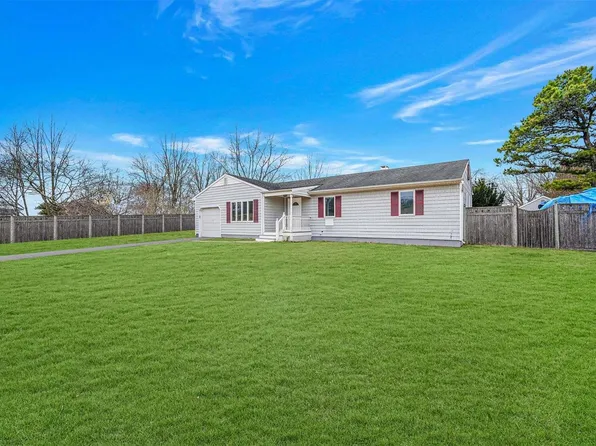 52 Oneida Avenue, South Setauket, NY 11720