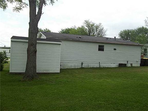 2nd image of 205 E Short St Lot 27
