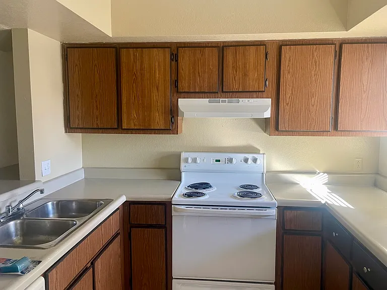 2846 E Kathleen Rd #103 — Photo 2