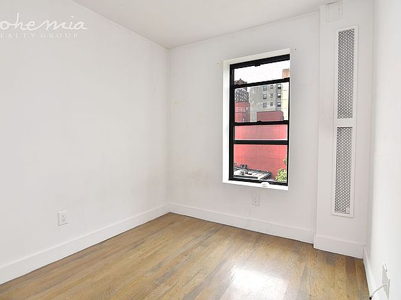5th image of 504 W 159th St #6E