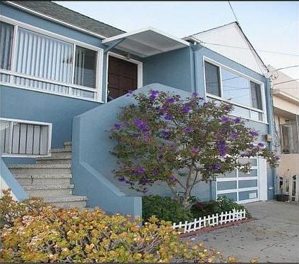 1st image of 132 Oriente St