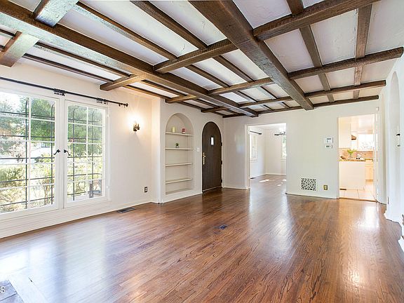 5th image of 2767 Fleur Dr