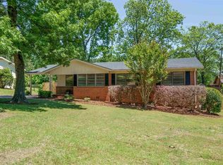 2529 Yorkmont Dr, Vestavia Hills, AL 35226