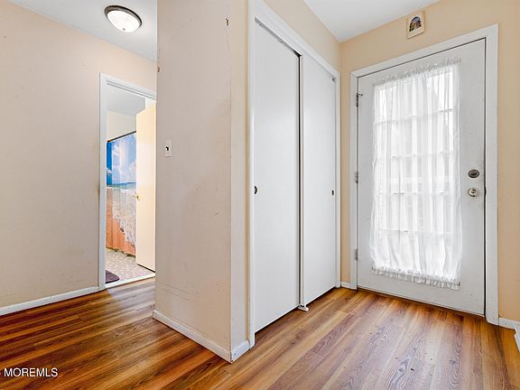 4th image of 170 Courtshire Drive