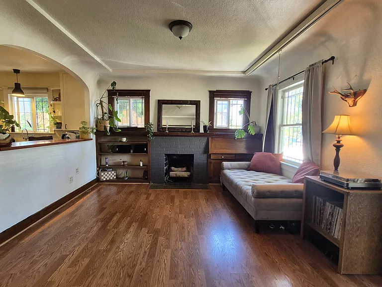 3245 Marlborough Ave — Photo 4