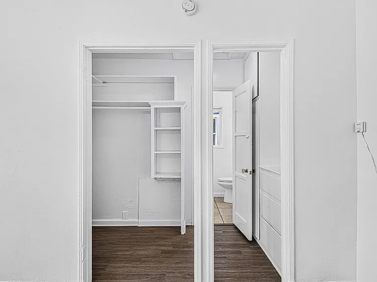 530 W 9th St — Photo 12